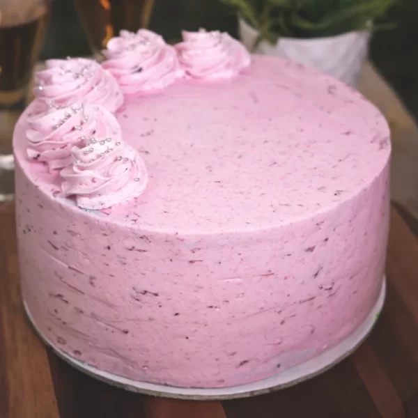 Strawberry pulp cake